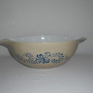 Pyrex Homestead Cinderella Mixing Bowl 4 Quarts #444 Vintage
