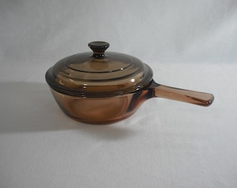 Vision Corning Ware Amber 0.5 L Sauce Pan w/Pyrex Lid Vintage