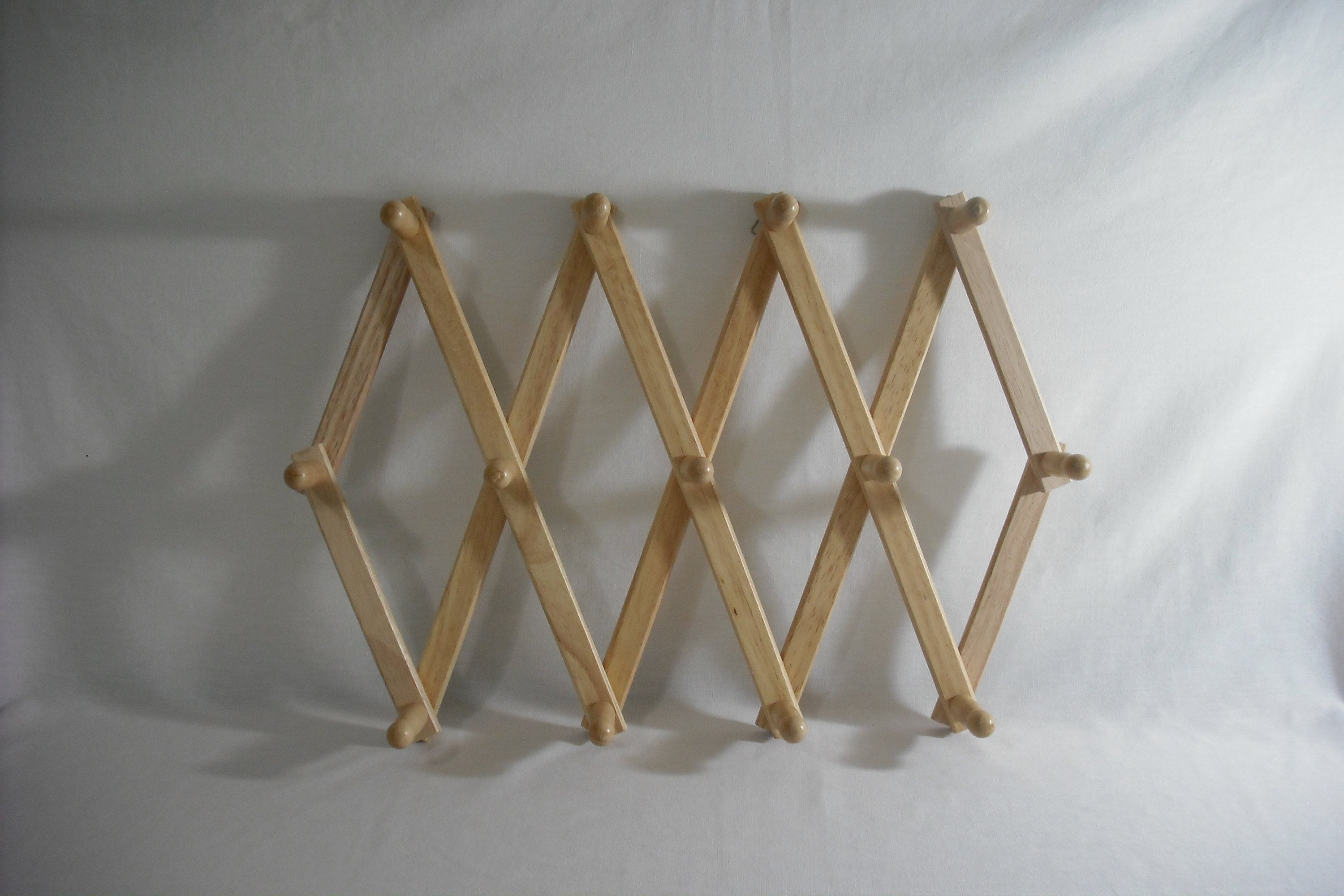 Wood Accordion Peg Rack Expandable 13 Pegs Natural Wood