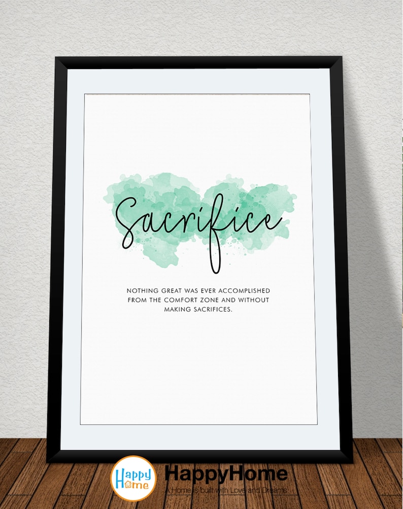 Puede incluir: Una impresi&oacute;n enmarcada con un fondo de acuarela en tonos verdes. La palabra "Sacrifice" est&aacute; escrita en cursiva negra. La cita "Nada grande se logr&oacute; jam&aacute;s desde la zona de confort y sin hacer sacrificios." est&aacute; impresa en negro debajo de la palabra.