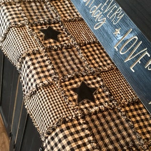 Primitive Rag Table Runner, Black and Tan