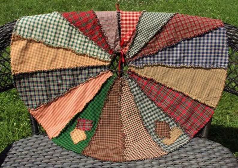 Primitive Christmas Tree Skirt 