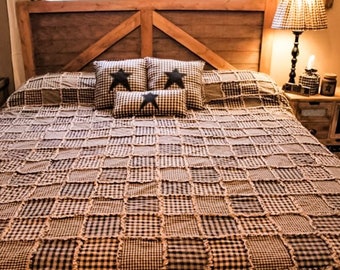 Primitive Black & Tan Rag Quilt: Homespun Patchwork Quilt