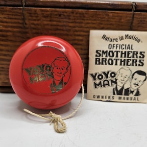 The Official Smothers Brothers YoYo Man Yoyo and User Manual Vintage Toys 1980&#39;s