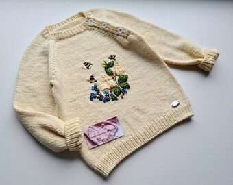 Clothing Unisex Kids Clothing Unisex Baby Clothing Jumpers available in many colours Hand Crocheted Embroidered Bumble Bee Baby Cardigan 
