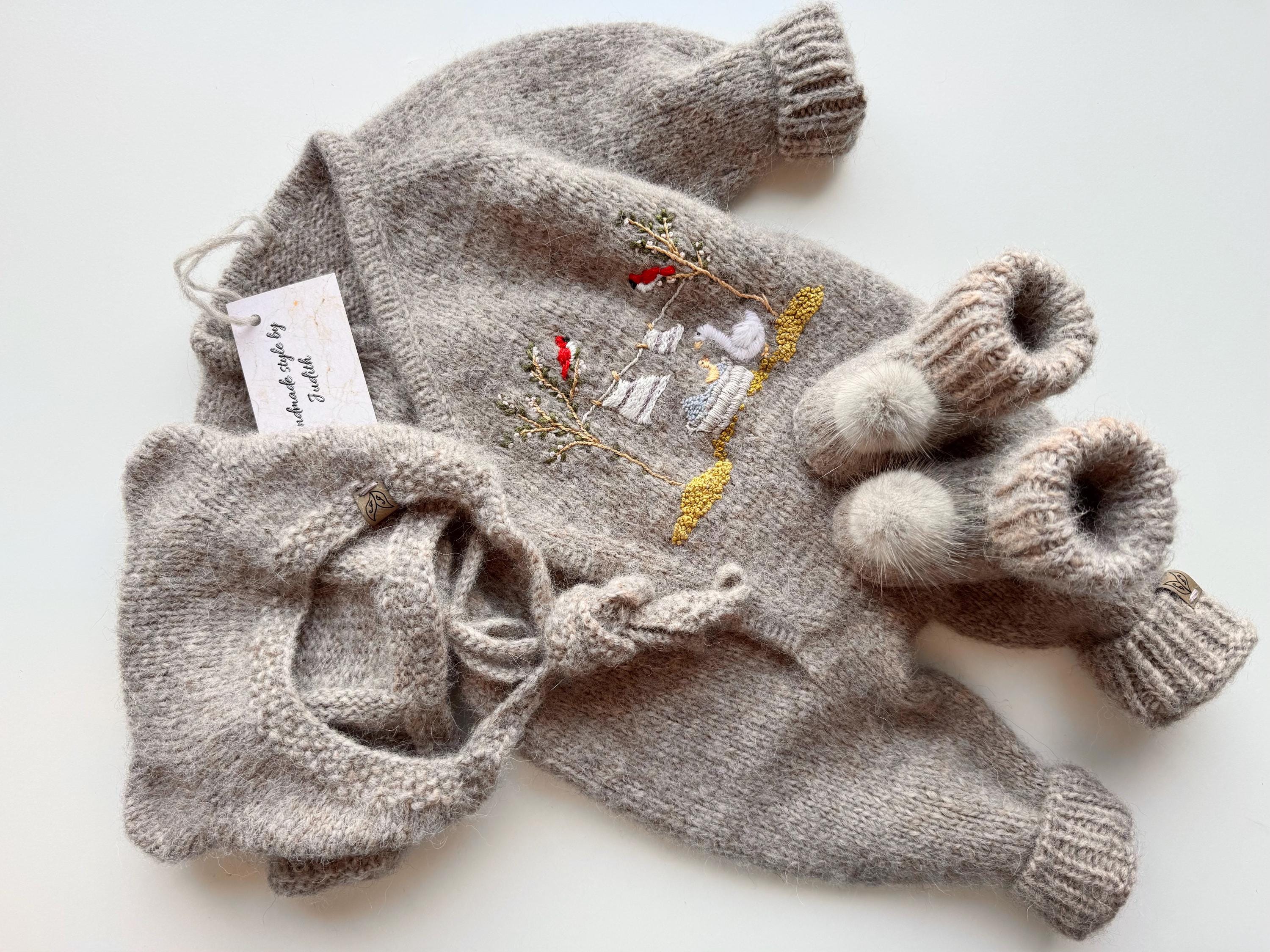 URAH. ハンドメイド　オーダー品 Hand Knitted Alpaca Baby Outfit: Hand Embroidery, Kimono Romper