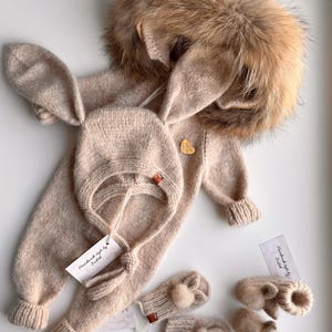 Set of 4 Made to order/coming home outfit/knitted winter clothes/romper with hood/baby boy clothes/baby girl wearing/natural fur/pom pom