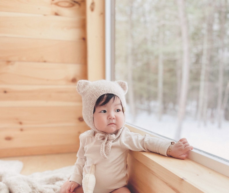 Chapeau de bébé tricoté/ bonnet dours en peluche/tenue de retour à la maison/gif pour une fille/cadeau pour un garçon/casquette en laine mérinos/accessoires dalpaga moelleux/mignon/agréable image 1