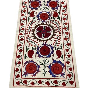 Tischläufer, Vintage Suzani Läufer, Seidenläufer, Antike Handgemachte Tischdecke, Handgestickter Wandteppich, Usbekische Tischdecke, 50 x 90