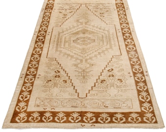Antique Oushak wool and wool Turkish Rug