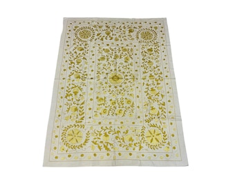 Handmade Silk Embroidery Suzani: Uzbek Floral Tapestry (144x200 cm)