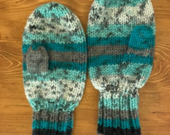 Children’s small hand knit mittens