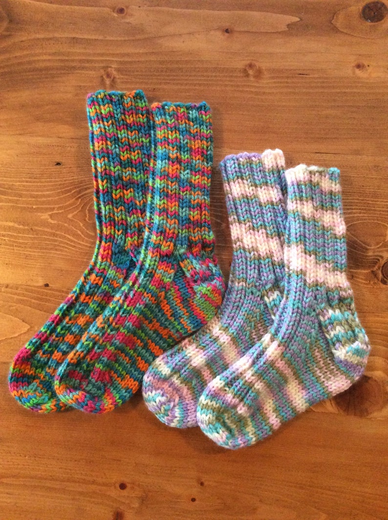 Children/'s hand knit socks