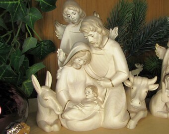Modern wooden crib 4 pcs. Set / Holy Family / Nativity Scene / Birth of Jesus / Carved Wood