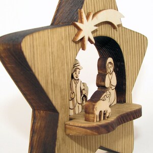 Wood Nativity Scene 3D Crib Star image 3