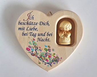 Schutzengel Herz Holz /  Engel Holzgeschnitzt / Namensgravur möglich /Ich beschütze Dich mit Liebe... / Geschenk zur Geburt / Taufe