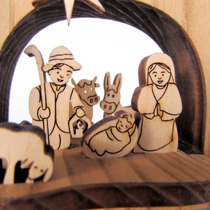 Wood Nativity Scene 3D Crib Star image 4