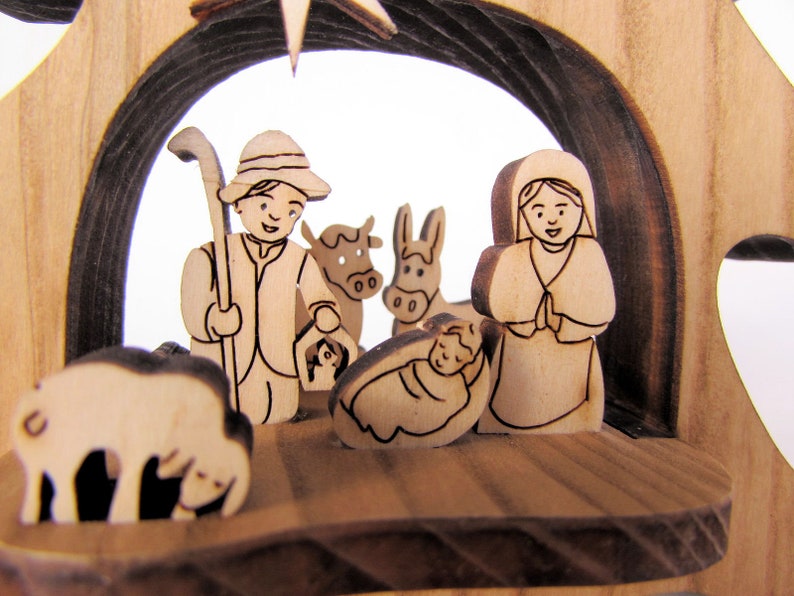 Wood Nativity Scene 3D Crib Star image 4