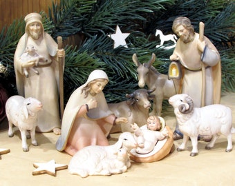 Modern, high-quality wooden nativity figures / wood-carved colored 10 cm / Holy Family, shepherds, sheep, kings.... later purchase possible