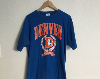 Vintage Denver Broncos T-shirt • Size M
