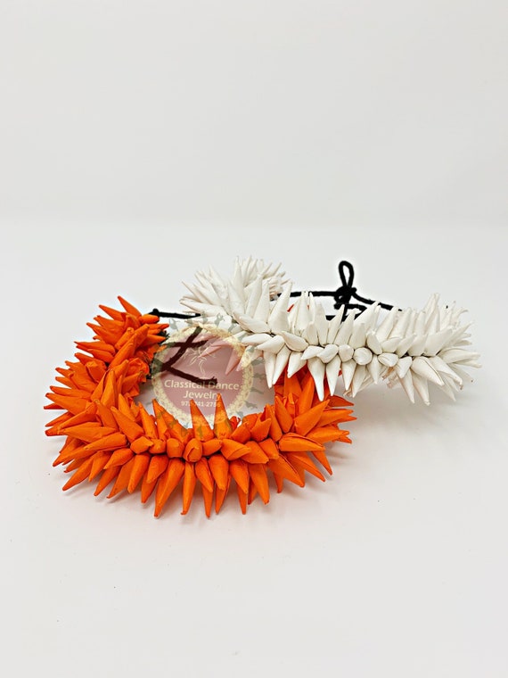 Sharp Edged White Orange Jasmine Mullai Paper Flowers Veni