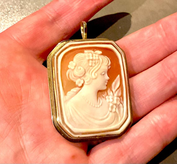 Solid 9ct 375 Yellow Gold Rectangle / Square Came… - image 6