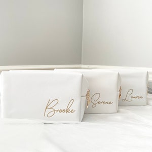 Articles de toilette personnalisés, cadeaux de demoiselle d'honneur, trousse de maquillage, trousse de maquillage, organiseur et essentiels de voyage, trousse à personnaliser, cadeau de proposition de demoiselle d'honneur