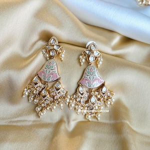 Tayani Premium vergoldet Lange Ohrringe aus Emaille, Premium Ohrringe, Hochzeit Ohrringe, indische Ohrringe, Geschenk für sie