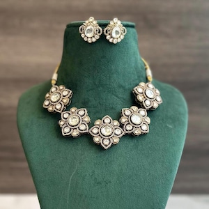 Set di collana con pietra di rubino grezzo Kundan Choker, gioielli indiani, gioielli indiani, collana Bollywood, gioielli desi, gioielli pakistani, set di choker