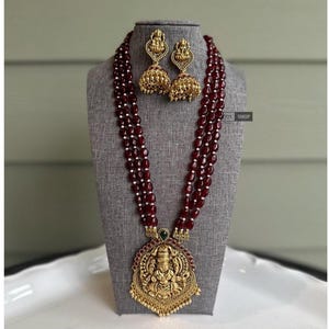 Lakshmi ji temple stone necklace set , indian jeweler,indian jewelry , Bollywood necklace,desi jewelry ,temple jewelry, south jewelry