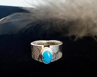 Textured Sterling Silver and Kingman Turquoise Ring, sz 6.5