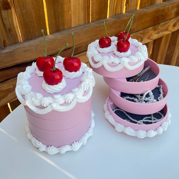 READY TO SHIP - Fake cake jewelry box, trinket box, heart shaped cake/ heart jewelry box/ jewelry display/ cottage core / coffee table