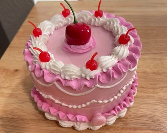 Cherry Vintage Cake / Fake Cake