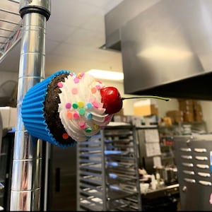Birthday Cupcake / Cupcake Magnet / Chocolate Cupcake Magnet / Custom Magnet / Bakery Decor