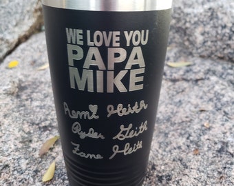 ¡Taza personalizada con firmas manuscritas! Grabado láser. Opción de personalizar con mensaje en la parte posterior. ¡18 colores y 8 tamaños a elegir!