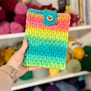 Handmade Crochet Kindle Paperwhite Sleeve, Rainbow Cover