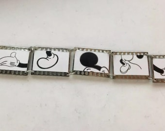 Pulsera esmaltada vintage de ACME Studio para DISNEY "Outtakes" de Adrian Olabuenaga