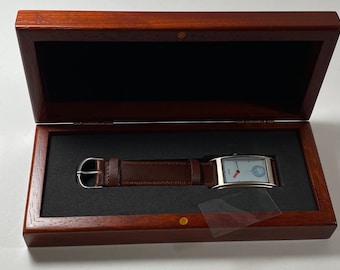 Vintage & Rare 1993 Warner Brothers Michigan J. Frog Unisex Wristwatch. Vintage 1993 Warner Brothers Michigan J. Frog Men main image 3