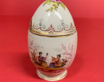 Vintage Porcelain Lidded Egg Dish with Asian Painting