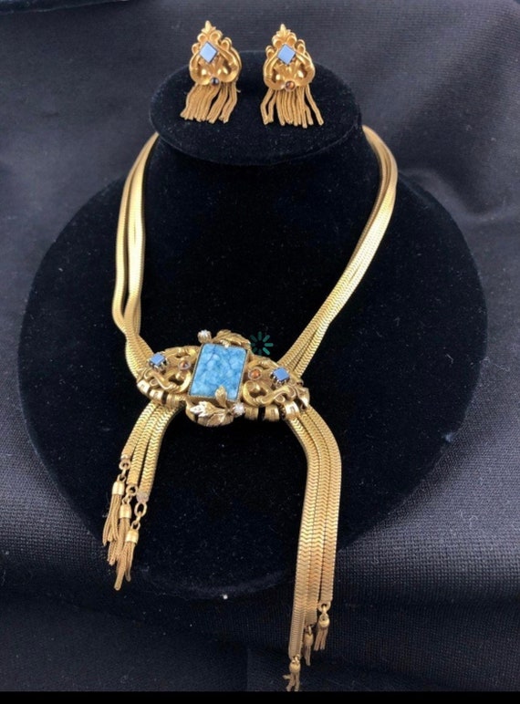 Gorgeous Unsigned Victorian Gold Metal Necklace an