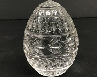 The Franklin Mint Pressed Glass Egg