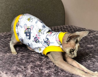 Gray summer cotton T-shirt with cute mouse print for sphynx cat. Hairless cat clothes. Comfy quality sun protection kitten top.