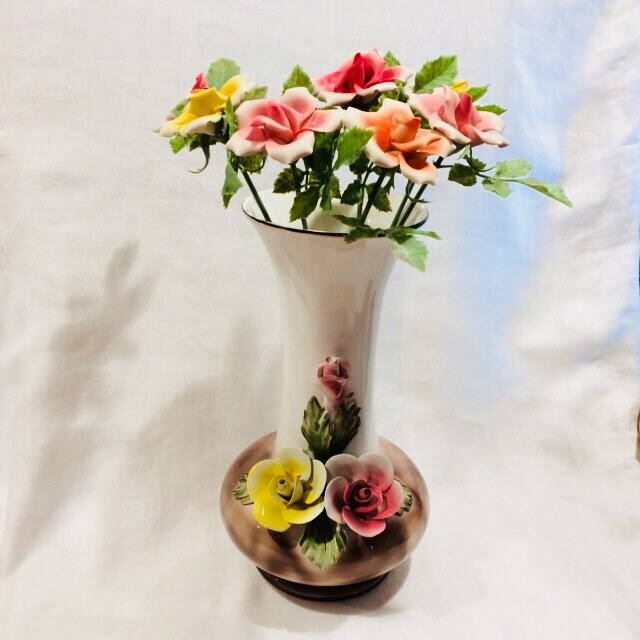 Capodimonte Italy Vase With 7 Capodimonte Italy Porcelain Roses