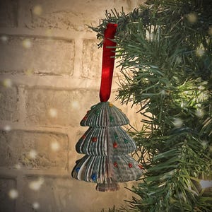 Christmas Tree Book Page Ornament - 3D Book Ornament - Christmas Tree - Tree Ornament - Book Ornament - Book Club Gift - Christmas Bauble