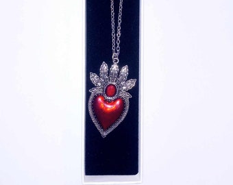 Big heart pendant necklace (Sacred Heart)