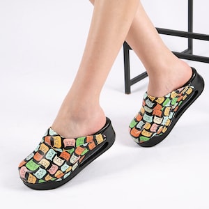 Colorful Cats Design Women&#39;s Comfy Clogs