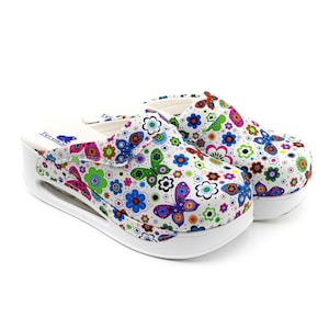 Butterfly Design Women&#39;s Super Comfy Clogs