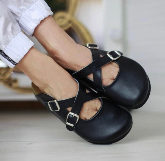 Black Colored Zigzag Handmade Women