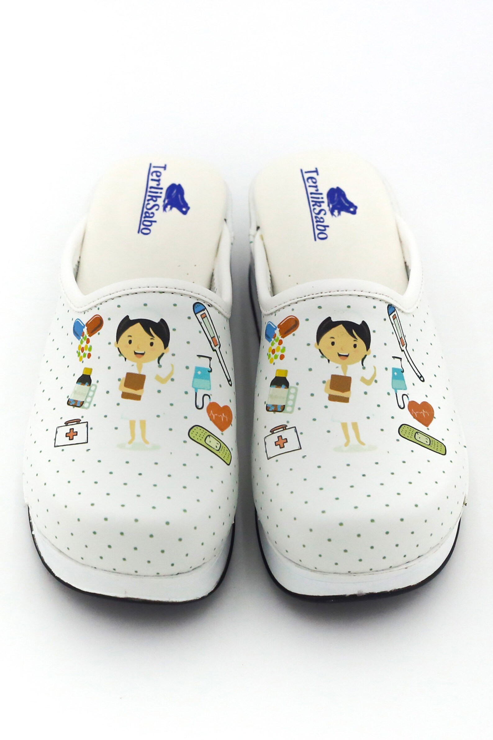 clarks nursing clogs