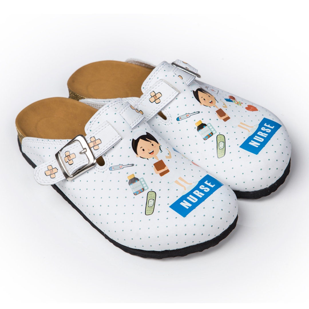 clarks nursing clogs